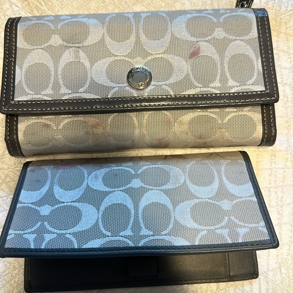 Coach Black and Gray Signature Optic Gallery Tote - Picture 9 of 12